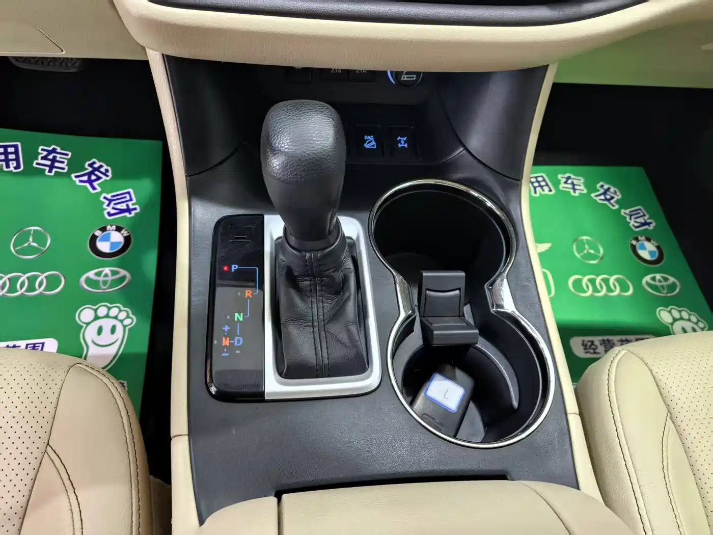 Toyota Highlander 2018 2.0T 4WD Elite 7-seater (China V) фото 12