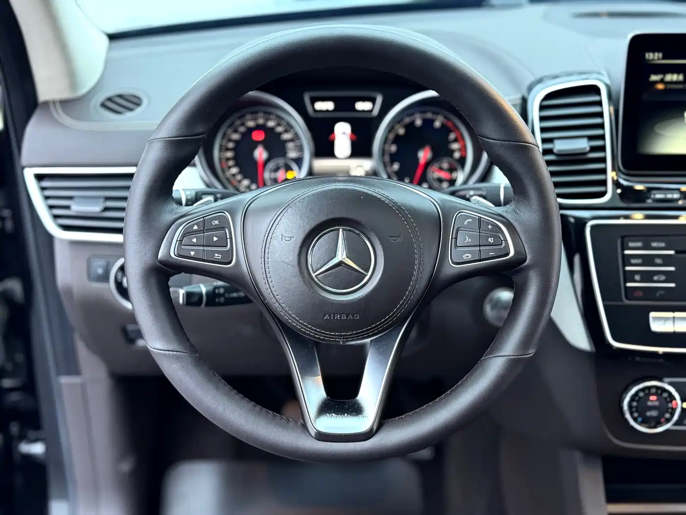 Mercedes-Benz GLS 2016 GLS 400 4MATIC Dynamic фото 22