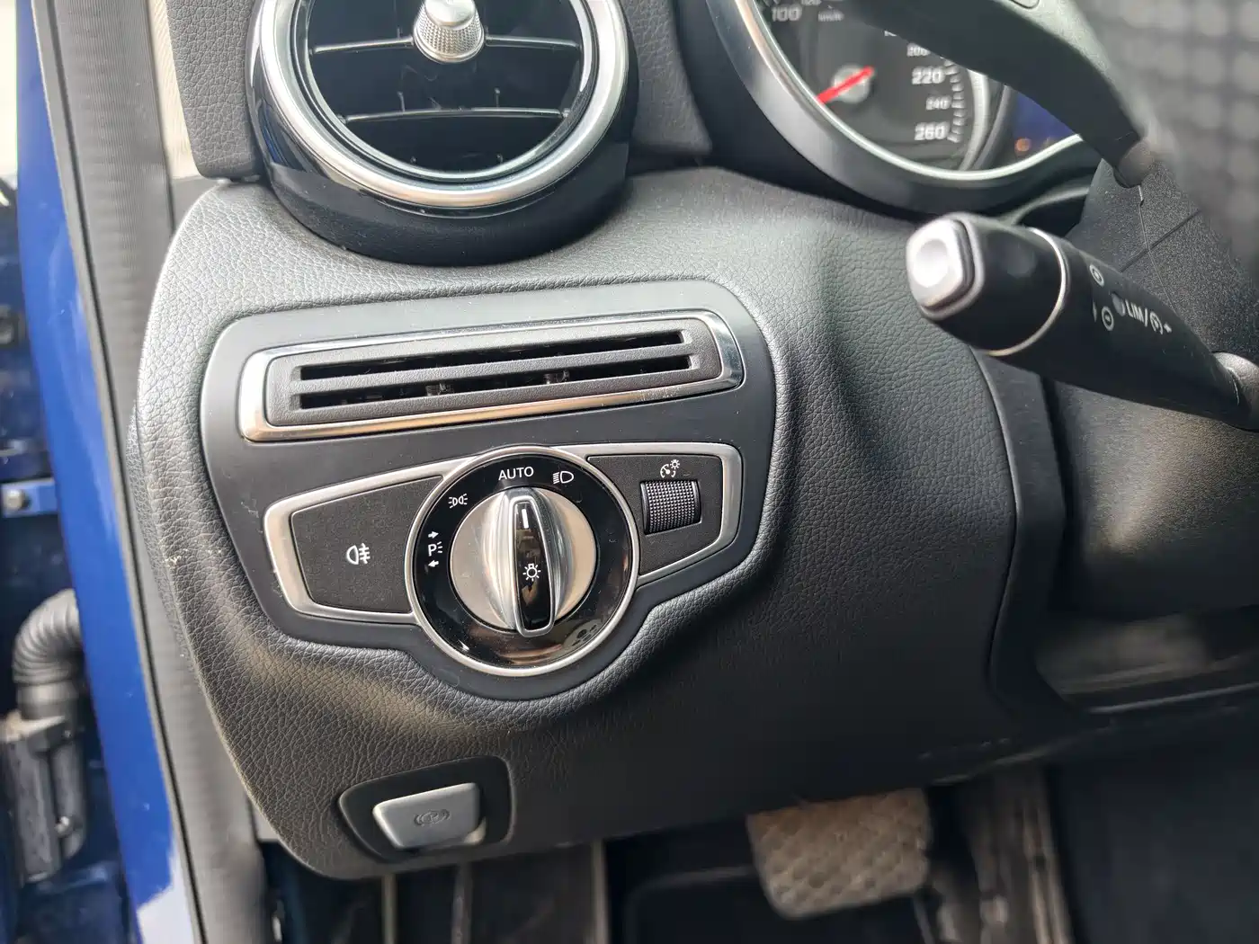 Mercedes-Benz C-Class 2016 C 200 L Sport фото 11