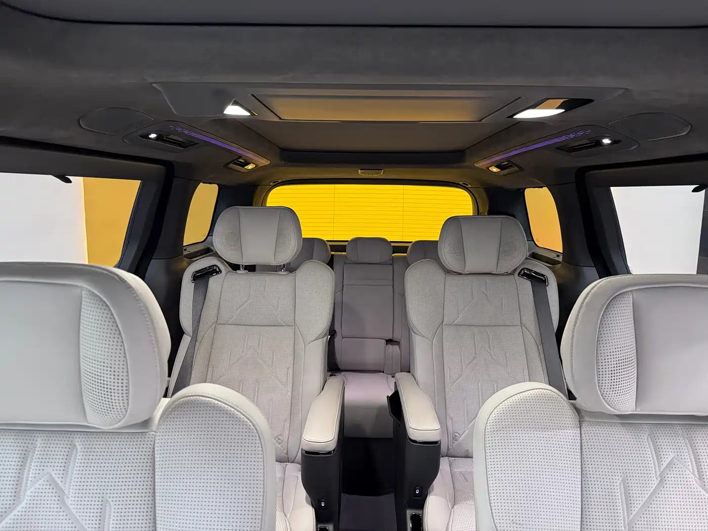 ZEEKR 009 2025 2024 7-Seat Aisle AWD Version 108kWh