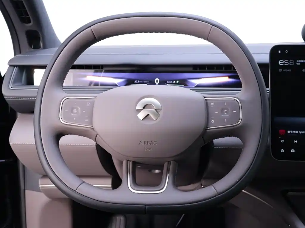 NIO NIO ES8