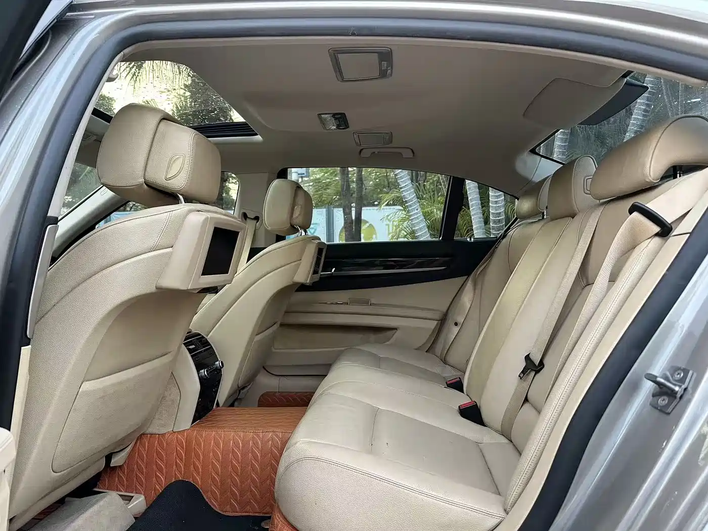BMW 7 Series 2009 740Li Luxury фото 6