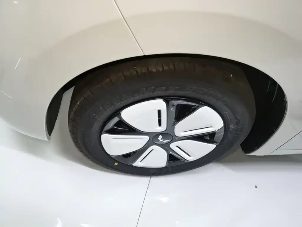 Wuling Motors Hongguang MINIEV 2026 2025 4-Door Advanced