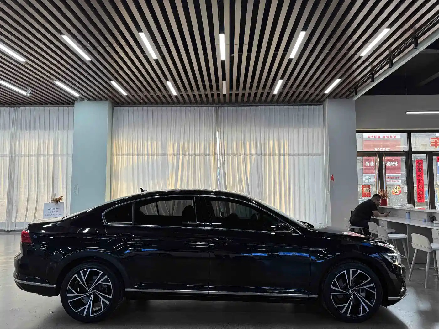 Volkswagen Magotan 2020 330TSI DSG Luxury фото 18