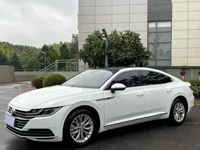  Volkswagen FAW-Volkswagen CC 2019 330TSI Charming Appearance (China V)