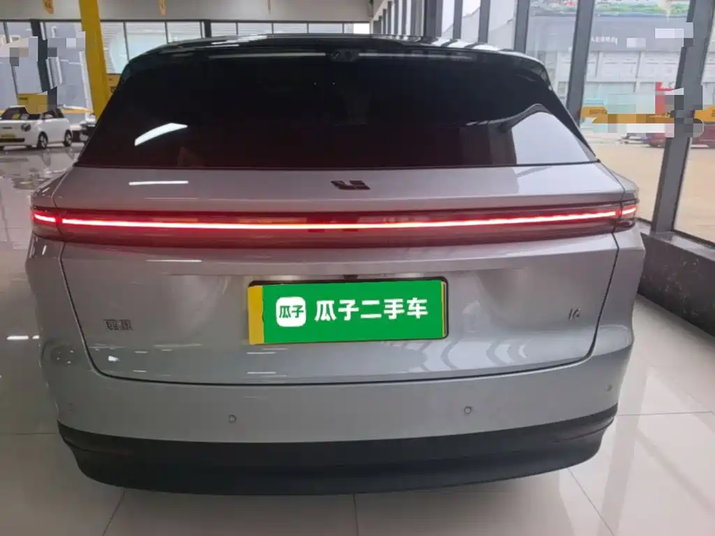 Фото 6 - Li Auto i6