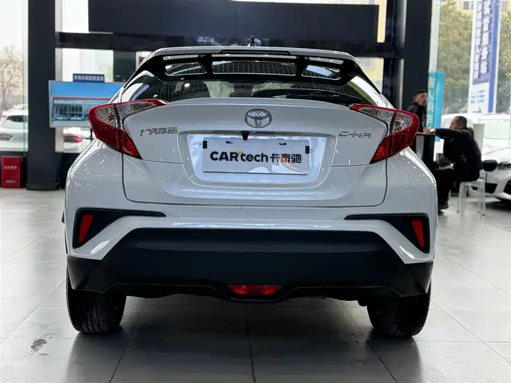 Toyota C-HR 2021 2.0L Comfort Edition фото 7