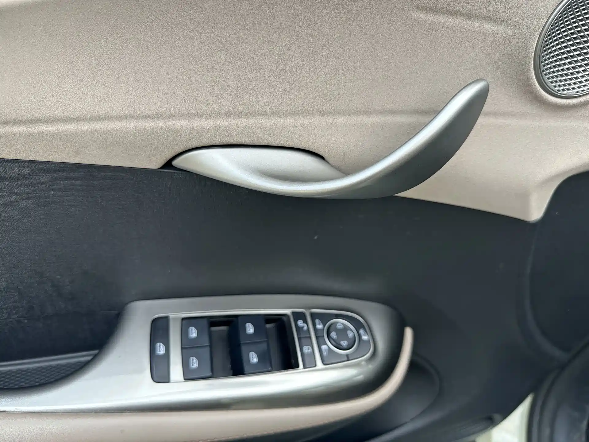 Фото 22 - BYD Dolphin