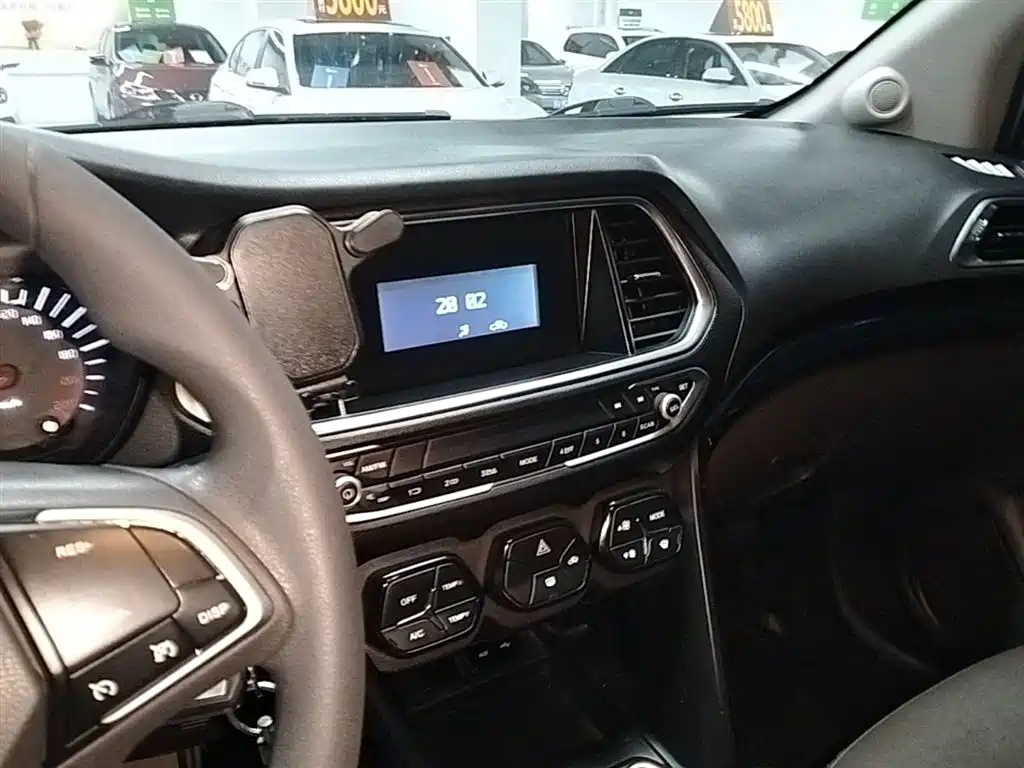 GAC Trumpchi Trumpchi GS4 2015 200T Manual Elite Edition фото 13