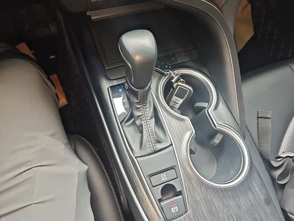 Toyota Camry 2023 2022 2.0GVP Leading Edition