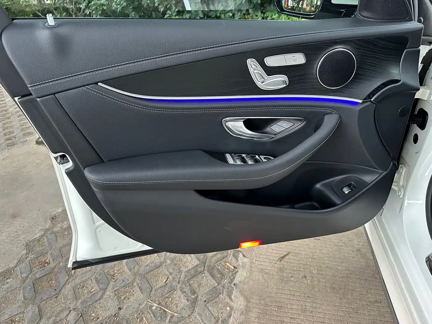 Mercedes-Benz E-Class 2018 E 200 L Sport фото 13