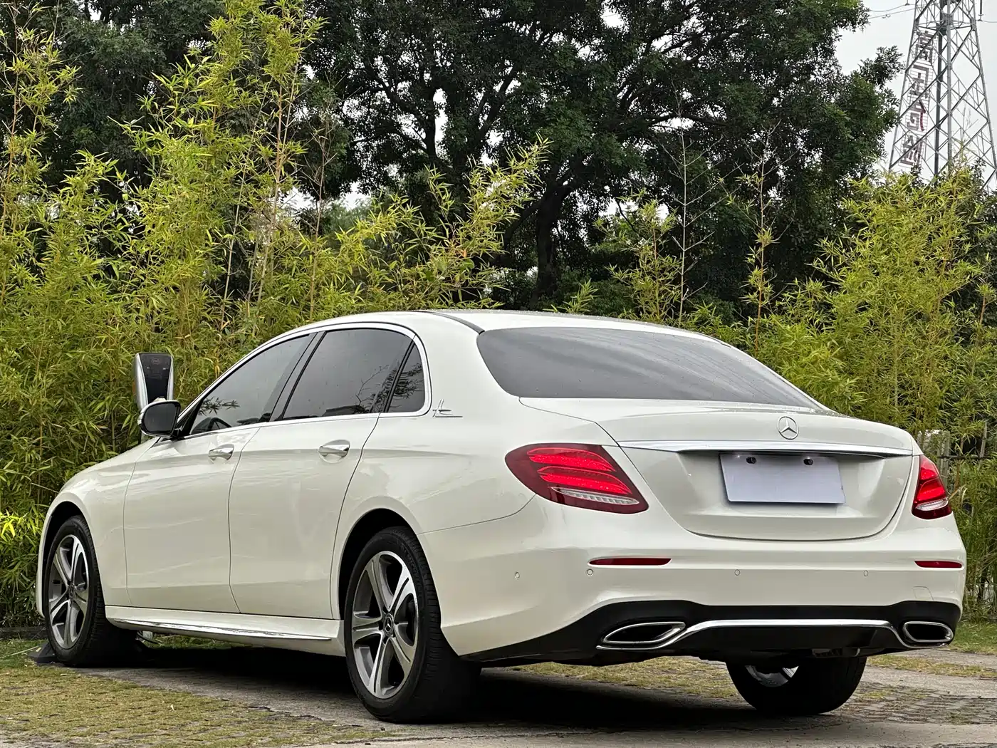Mercedes-Benz E-Class 2018 E 200 L Sport фото 4