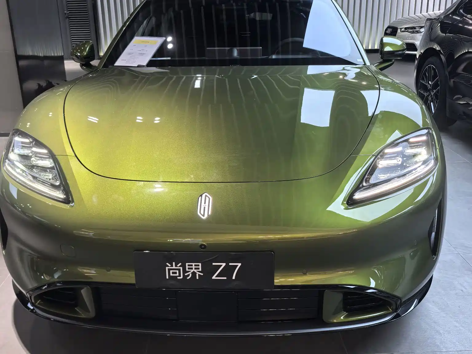 Photo 2 - Shangjie Z7