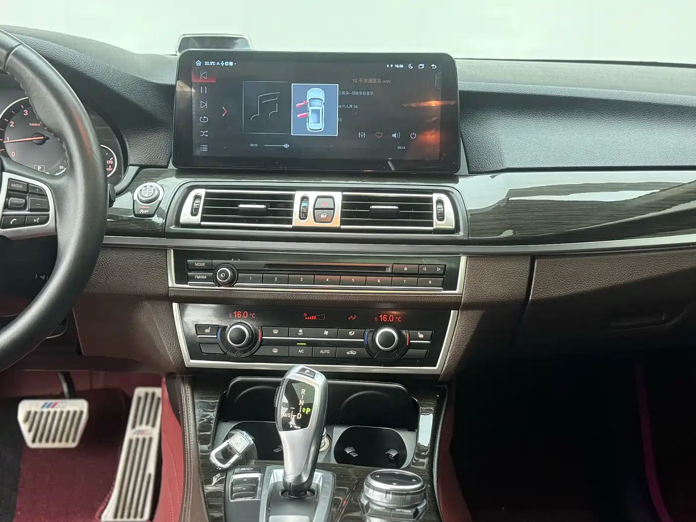 BMW 5 Series 2014 525Li Luxury Design Package фото 14