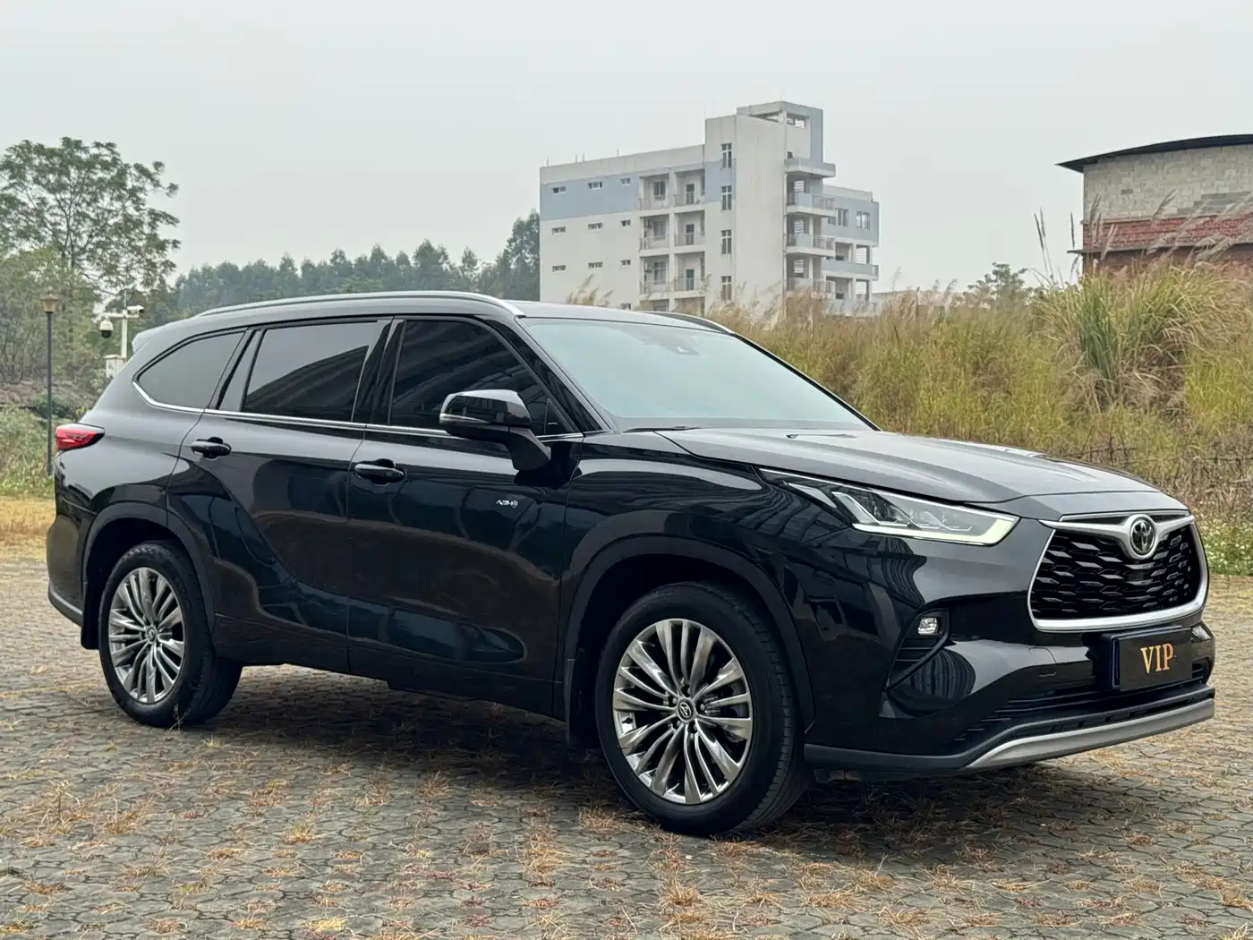 Toyota Highlander 2024 2.5L Smart Hybrid FWD Luxury 7-Seater фото 3