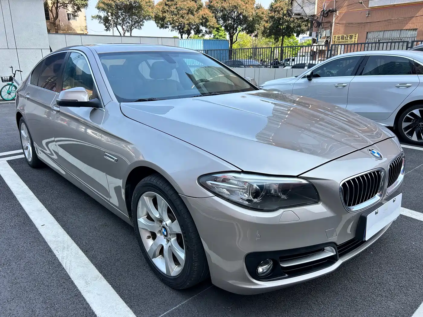 BMW 5 Series 2017 520Li Classic Edition фото 3