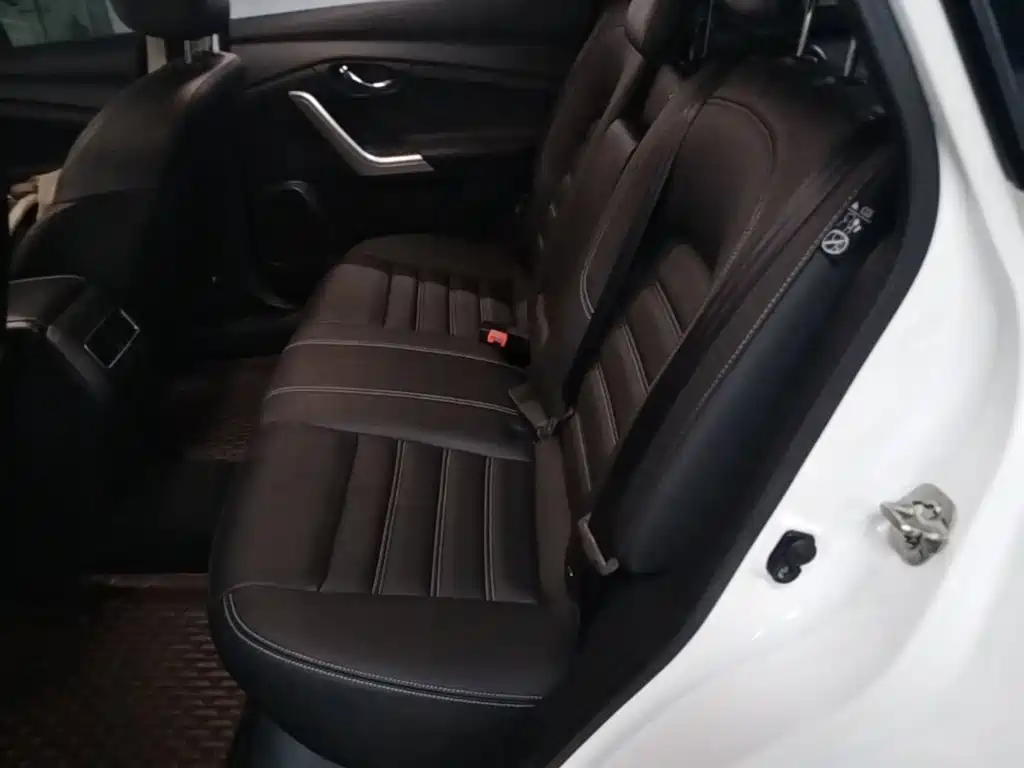 Venucia T90 2018 2018 2.0L CVT Smart Connection Intelligent Edition China V