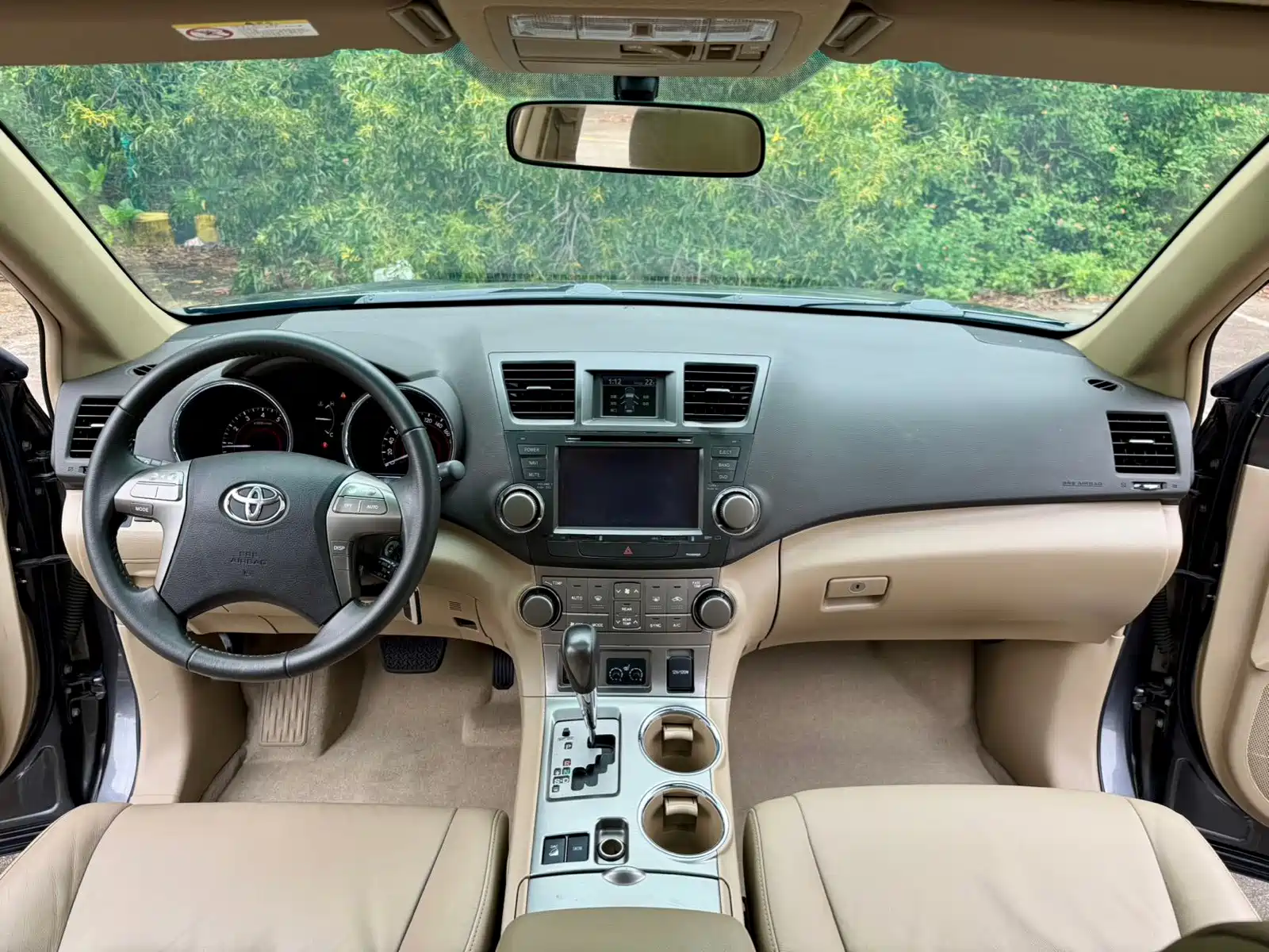 Photo 8 - Toyota Highlander