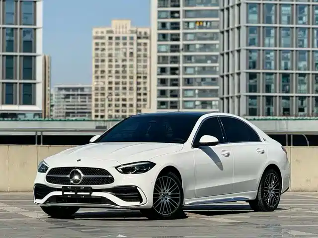 Mercedes-Benz C-Class 2024