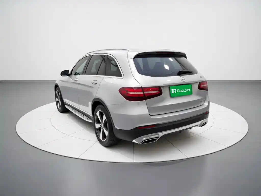Фото 4 - Mercedes-Benz GLC