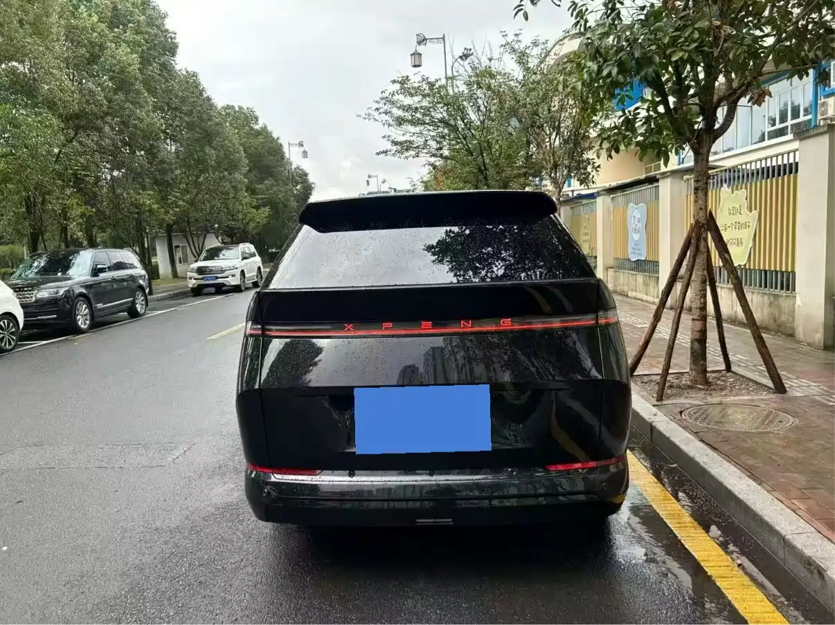 XPeng X9 2026 2025 Extended Range Edition