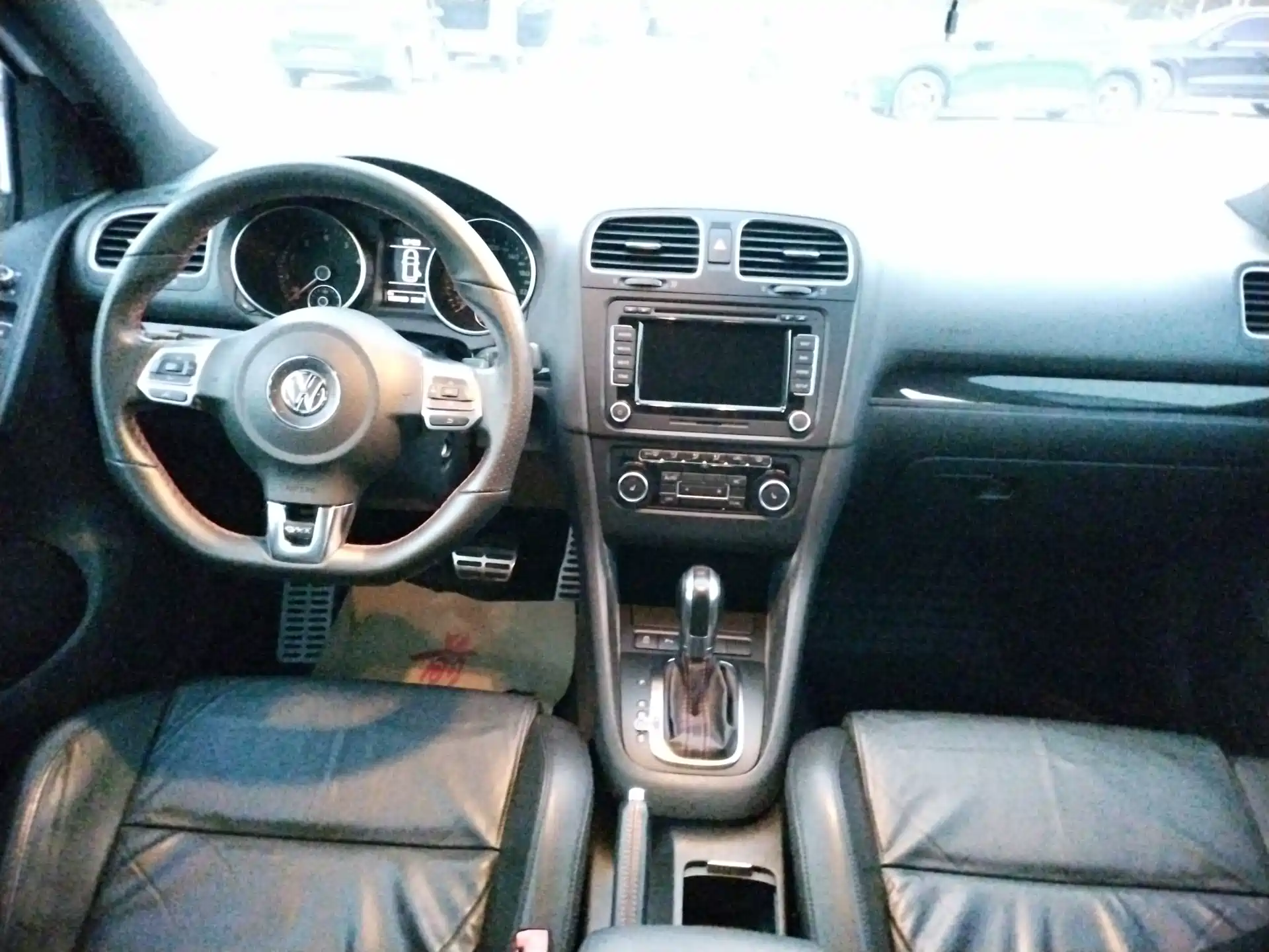 صورة 9 - Volkswagen Golf GTI