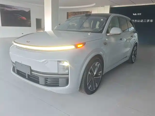 Li Auto Li Xiang L9 2025
