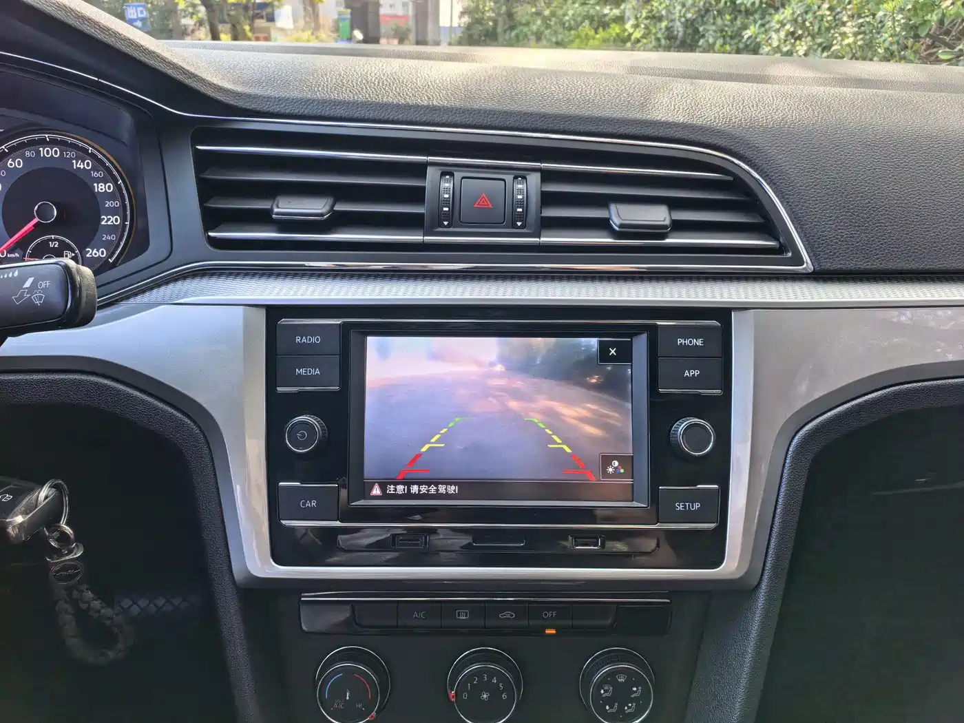 Volkswagen Lamando 2019 230TSI DSG Fashion Edition China VI фото 7
