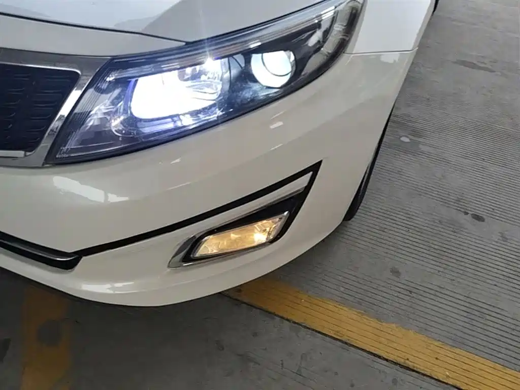 Kia K5 2015 2.0L Automatic GLS фото 18