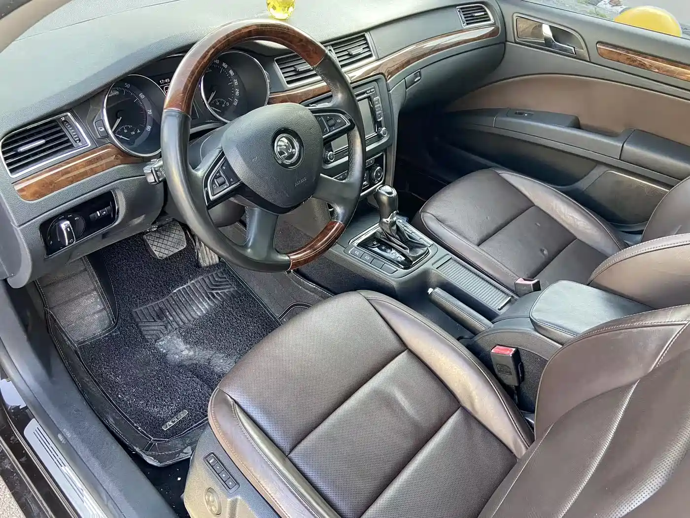 Škoda Superb 2013 2.0TSI DSG Executive Edition фото 9