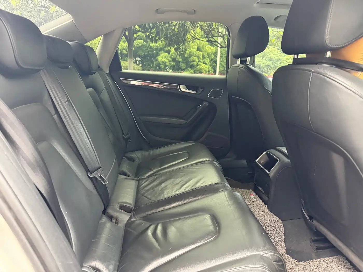 Audi A4L 2013 35 TFSI Automatic Comfort фото 12