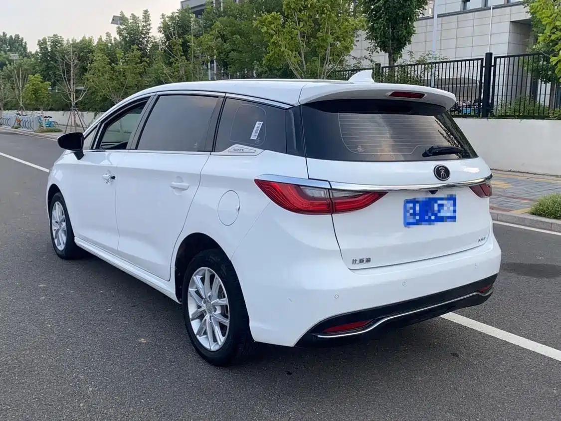 BYD Song MAX 2019 1.5T Manual Smart Connection Rui Yi 7-seater China V фото 6