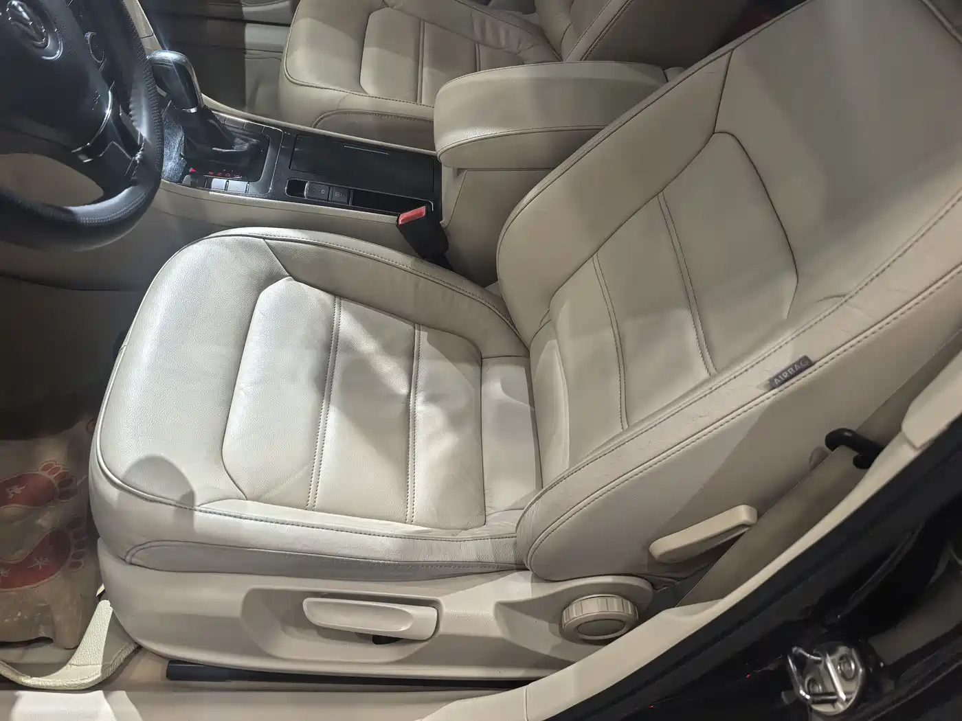 Volkswagen Passat 2013 1.8TSI DSG Zunrong фото 8
