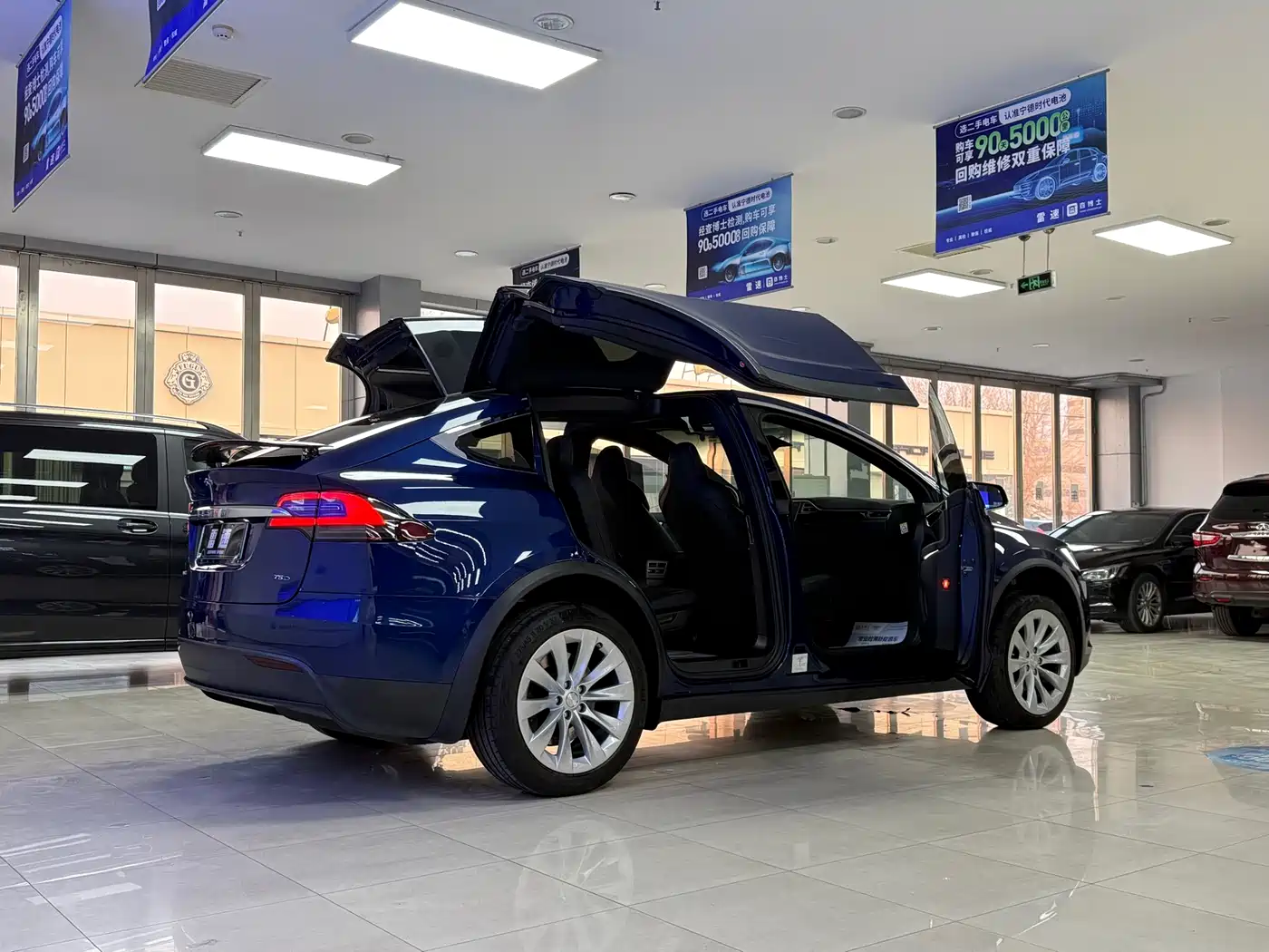 TESLA MODEL X