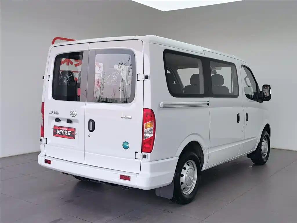SAIC Maxus Xintu V80 2025 Value Edition Aoyun 2.0T Manual Short Wheelbase Ultra-Low Roof 127Ps 7/9-seater фото 2