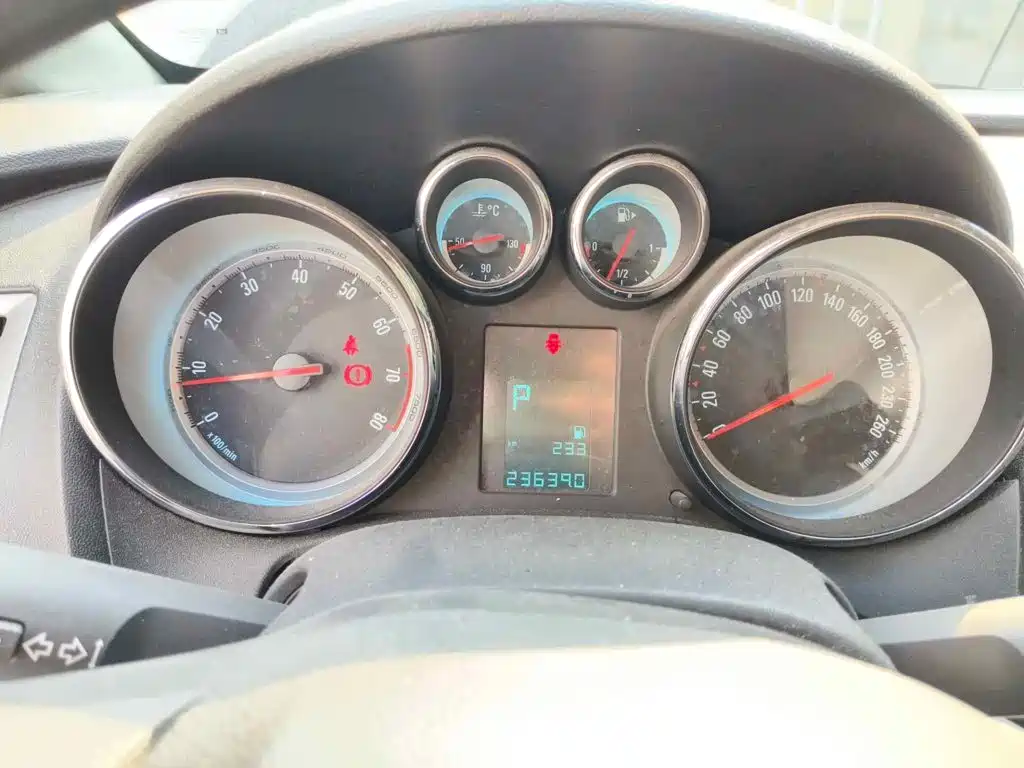 Фото 4 - Buick Excelle