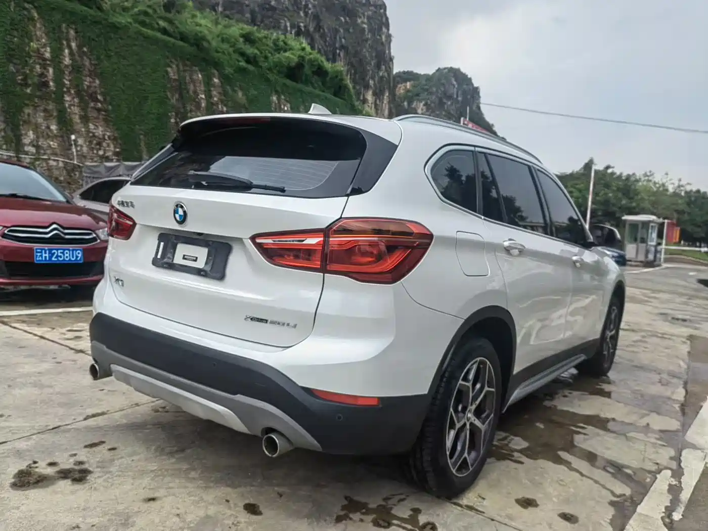 BMW X1 2019 xDrive20Li Premium Model фото 7