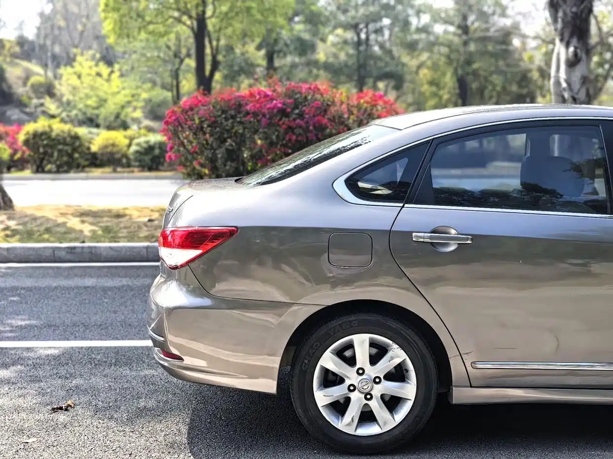 Nissan Sylphy 2010 2009 2.0XL CVT Technology Sunroof Edition