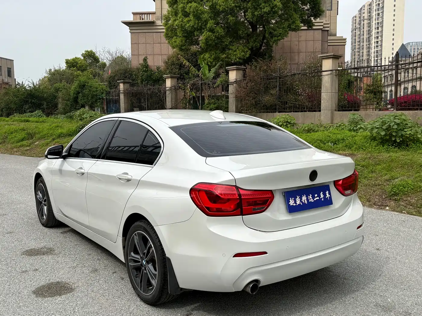 BMW 1 Series 2019 118i Fashion Edition фото 5