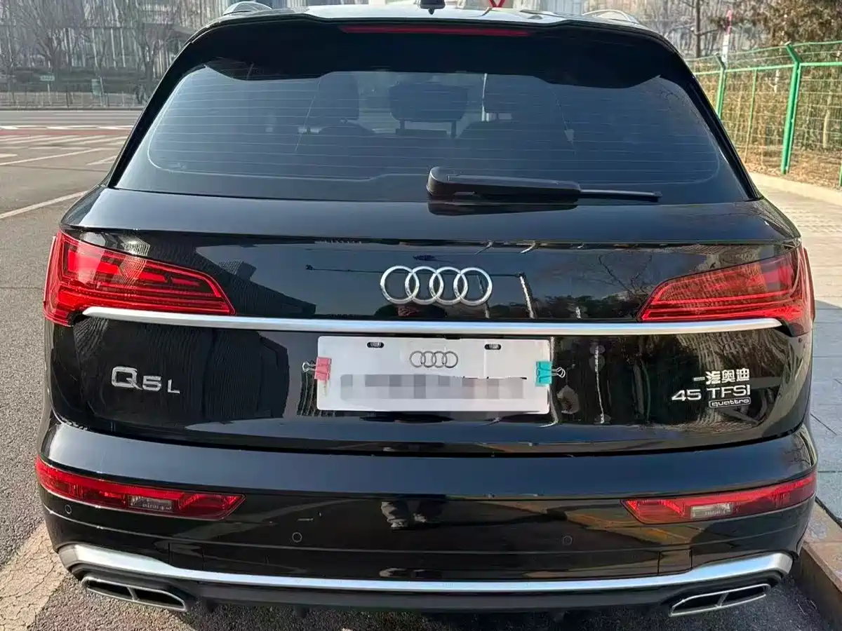 Audi Q5L 2023 45T Premium Dynamic фото 9