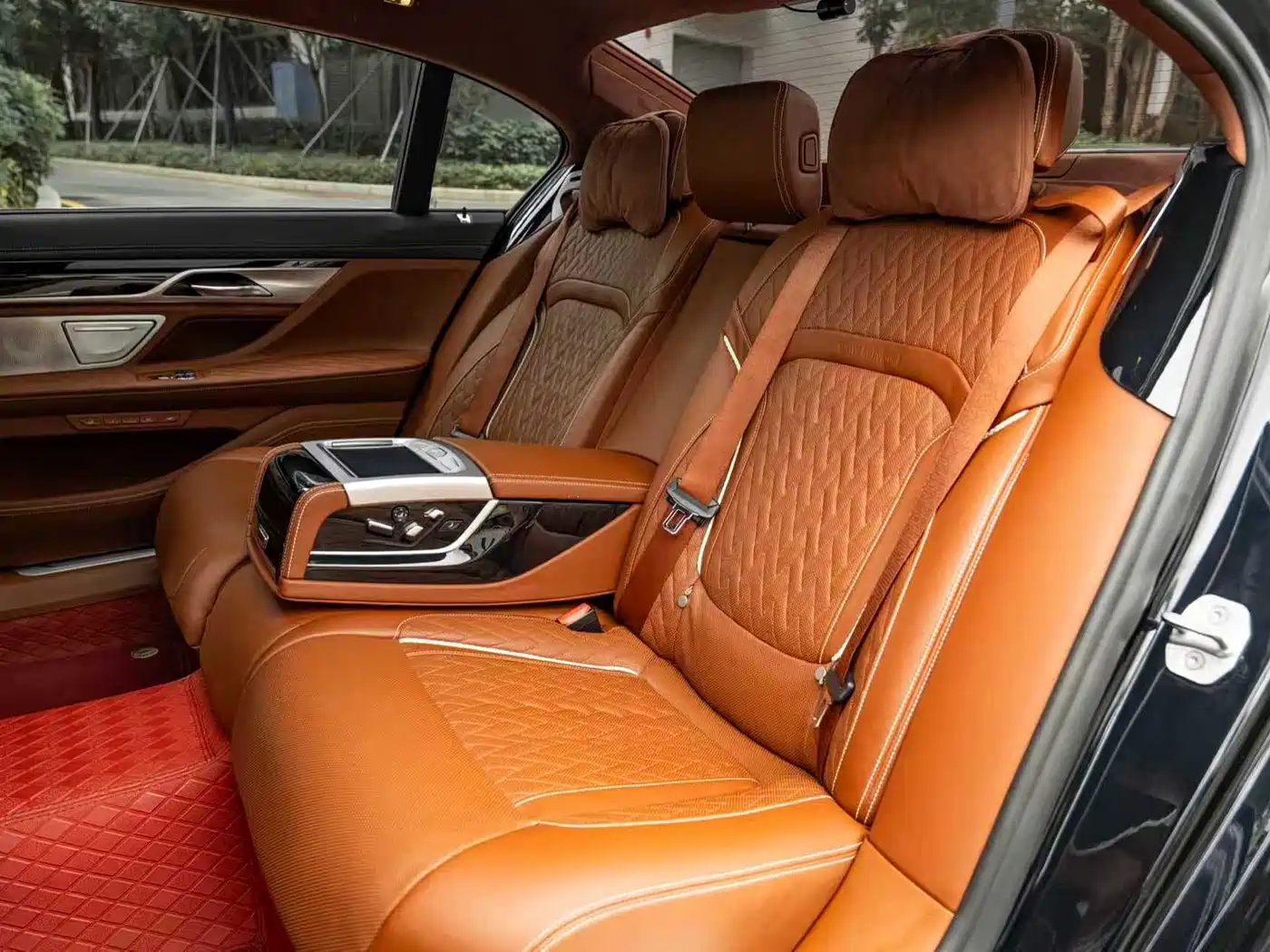 BMW 7 Series 2019 740Li xDrive Executive M Sport Package фото 13