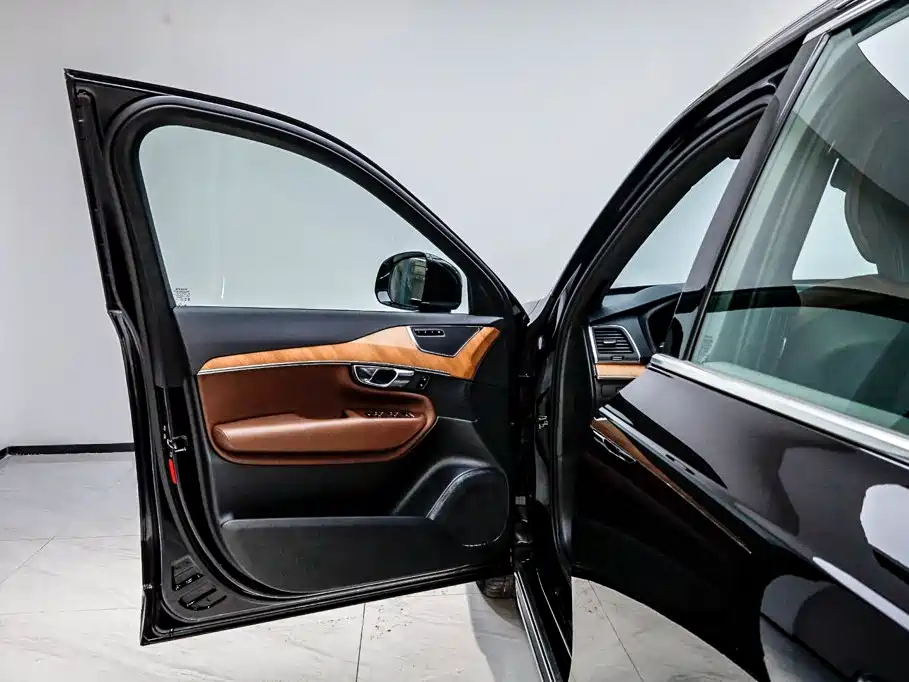 Volvo XC90 2024 2024 B5 Smart Luxury 5-Seater