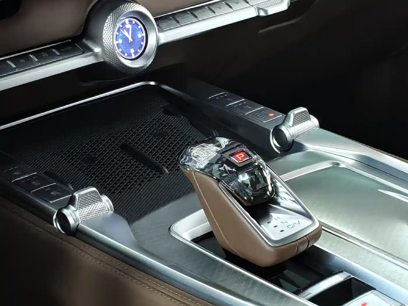 TANK TANK 700 NEW ENERGY