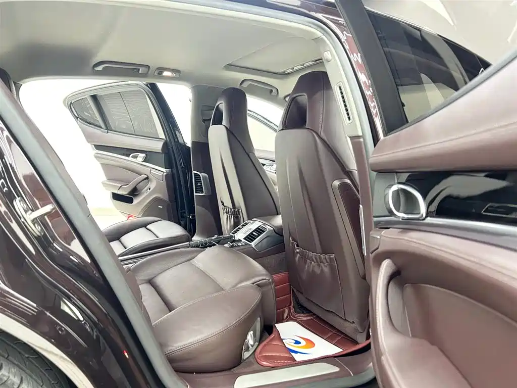 Porsche Panamera 2016 Panamera Edition 3.0T фото 7