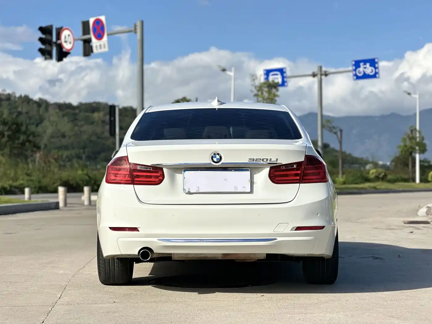 Фото 2 - BMW 3 Series