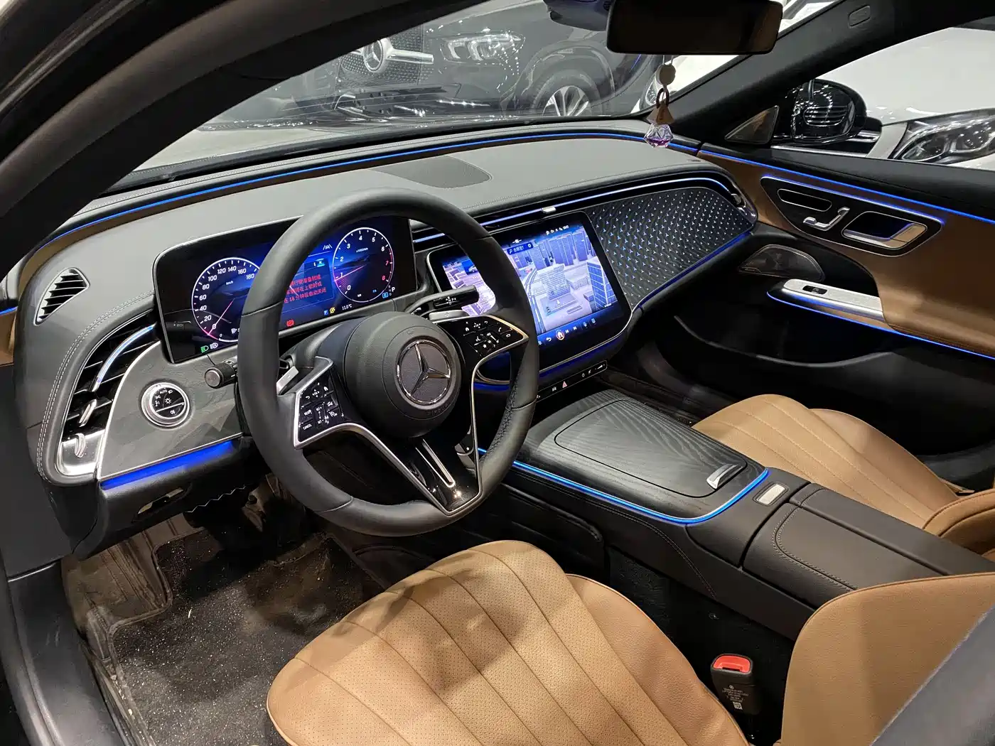 Mercedes-Benz E-Class 2025 E 260 L фото 6