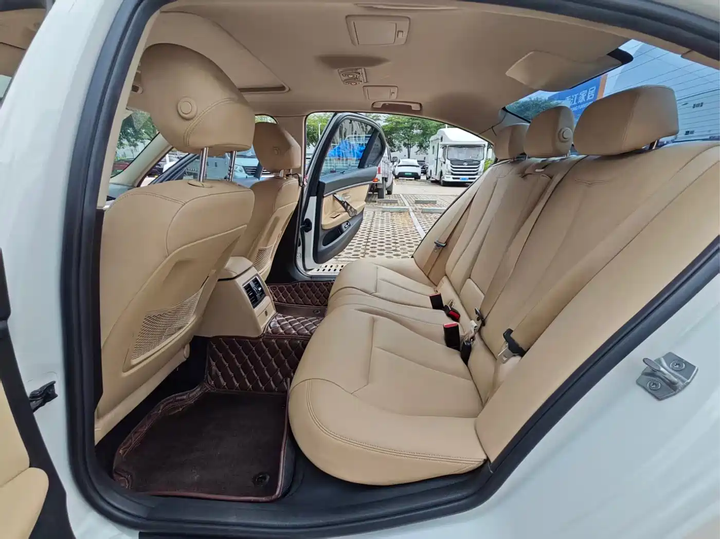 BMW 3 Series 2017 320Li Fashion фото 9