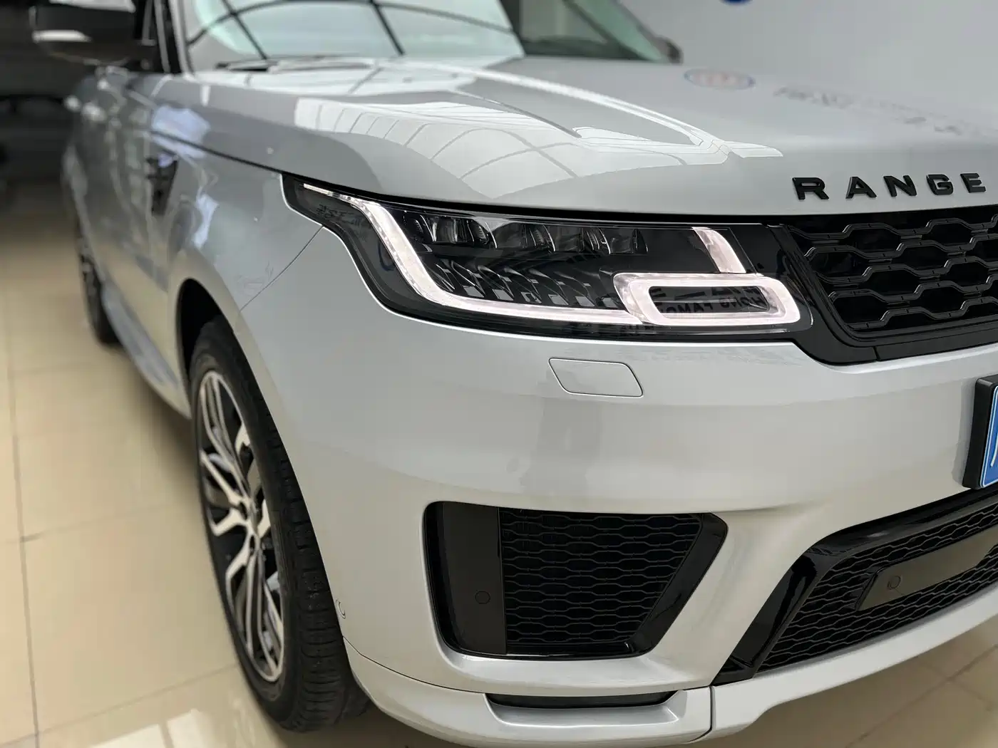 Land Rover Range Rover Sport 2021 3.0 L6 Gloss Black Edition фото 24