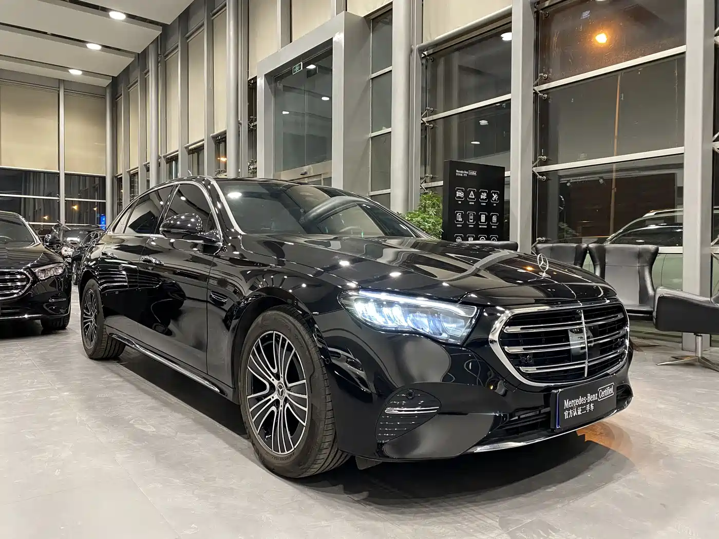 Mercedes-Benz E-Class 2025 E 260 L фото 3