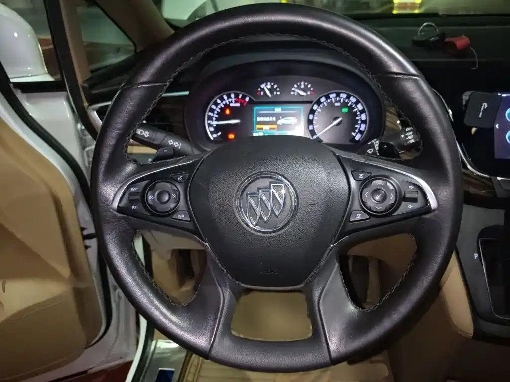 Фото 3 - Buick GL8